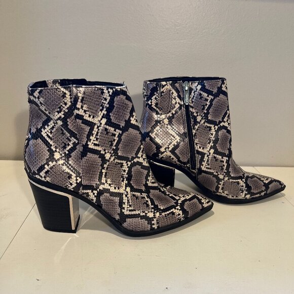 NWOT Circus by Sam Edelman Black & Gray Snakeskin Print Ankle Boots, Size 8M - Picture 1 of 13